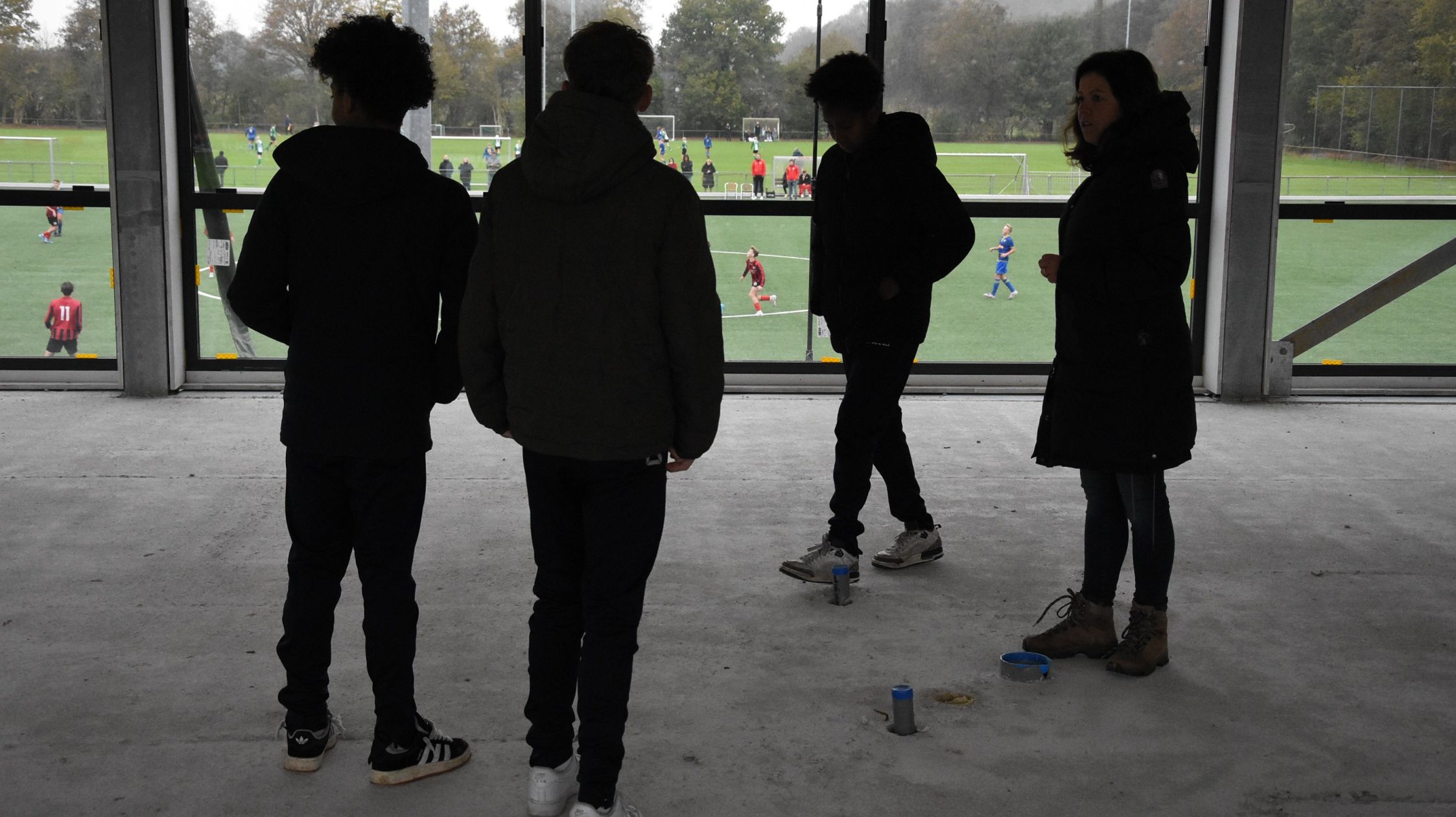 Druk bezochte open dag van het clubgebouw in aanbouw van Vroomshoopse Boys