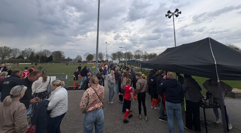 schoolvoetbal voorwaarts