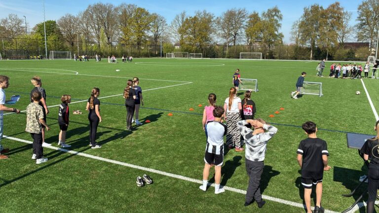 sportieve afsluiting scoor een boek (003)