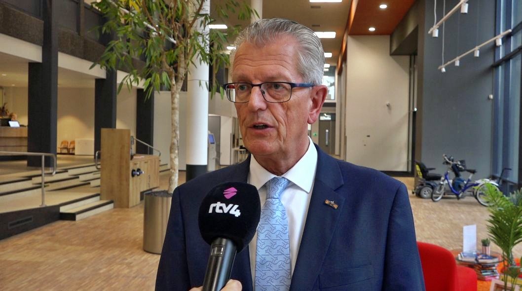 VIDEO – Burgemeester over uitruil statushouders en asielzoekers