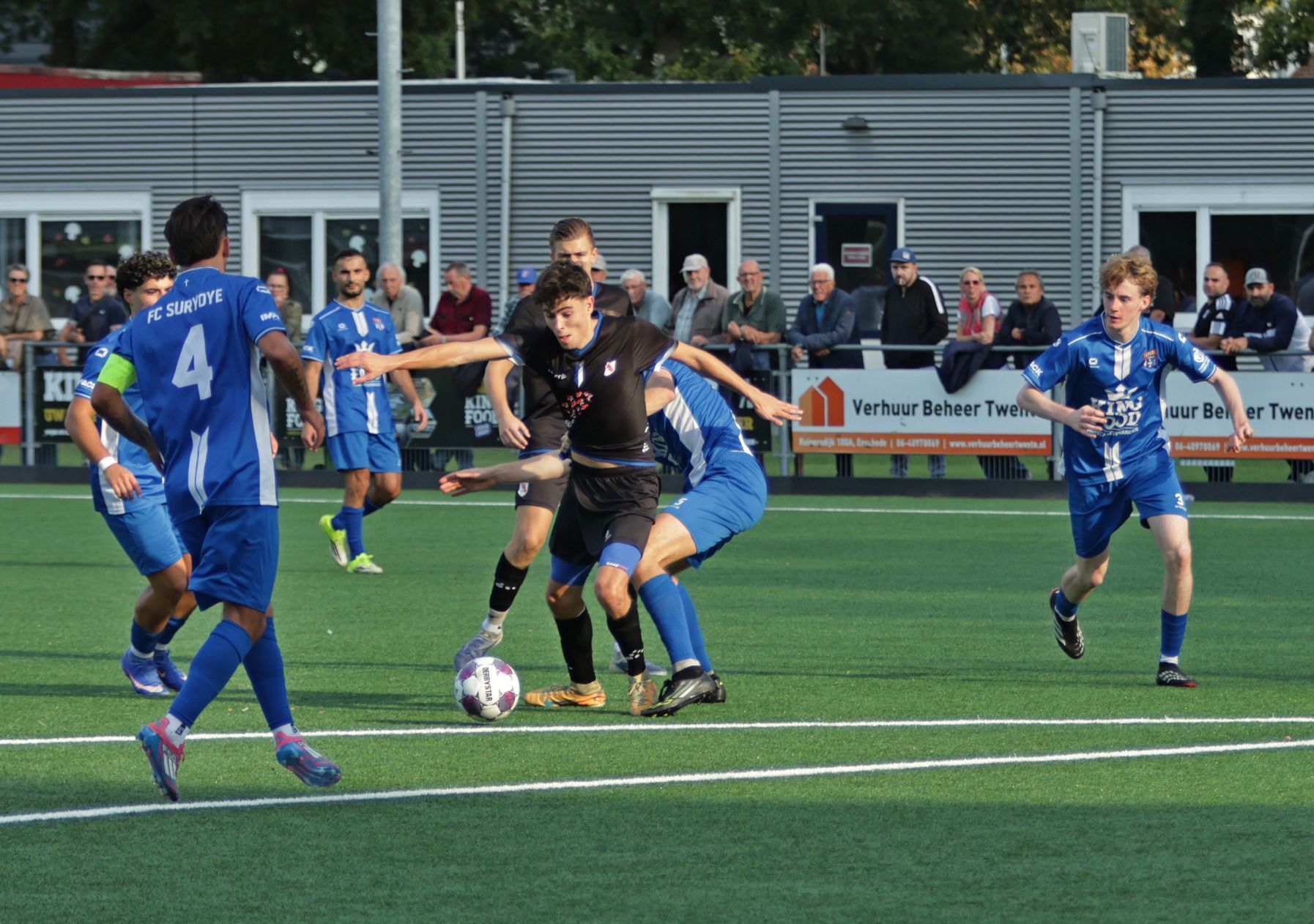 Eerste overwinning v.v. Den Ham